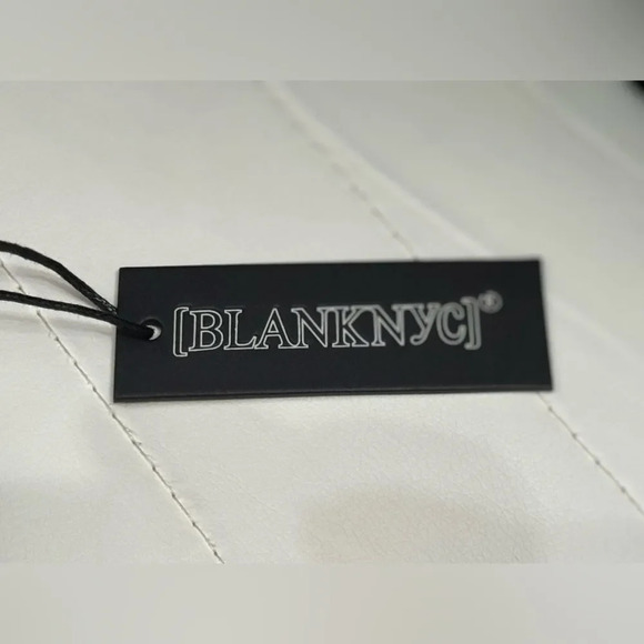 Blank NYC Just Sayin paperbag style shorts XS Light Khaki NWT - Picture 7 of 7